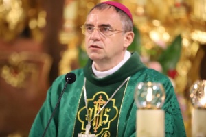 biskup robert chrząszcz